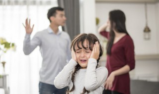 7岁孩子脾气暴躁打人怎么办，7岁儿童生气狂暴打人怎么办