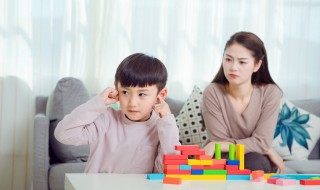 孩子叛逆期怎么管教合适 孩子叛逆期怎么管教合适女孩