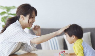 孩子偷钱要如何教育（怎样教育孩子偷钱）