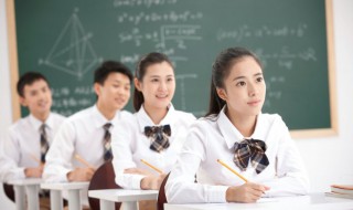 初三女孩厌学叛逆该怎么办（初三学生叛逆厌学怎么办）